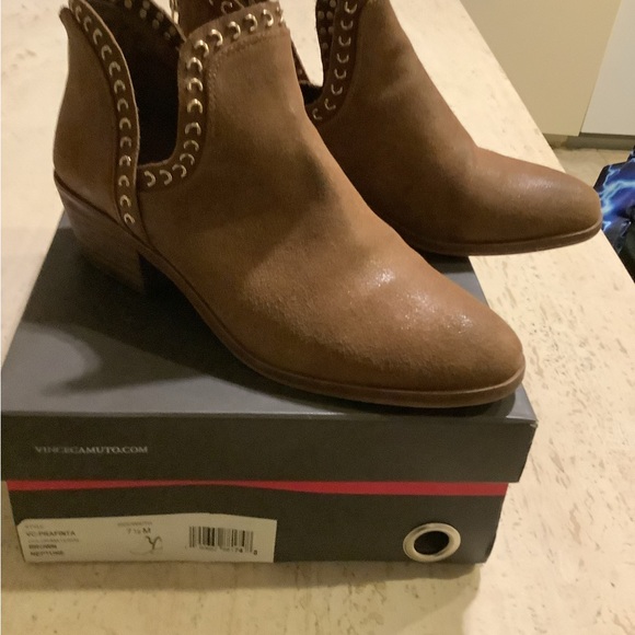 Vince Camuto Studded Tan Ankle Booties - Picture 1 of 4